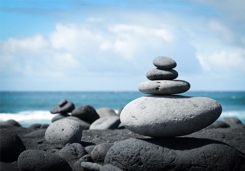 kleine Steine übereinander gelegt